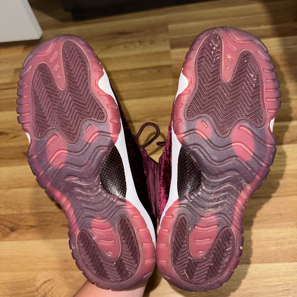 Jordan 11s Retro Heiress Night Maroon - Picture 6 of 8